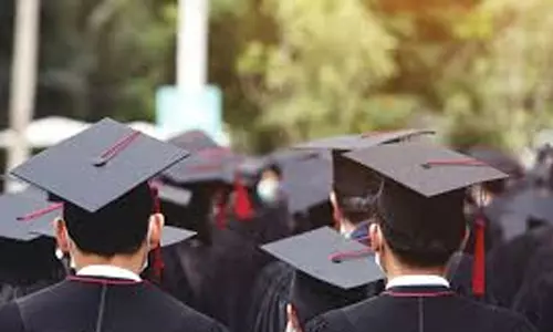 സ്വകാര്യ സര്വകലാശാല ബില്ലിന് മന്ത്രിസഭയുടെ അനുമതി സ്വകാര്യ സര്വകലാശാല ബില്ലിന് മന്ത്രിസഭയുടെ അനുമതി