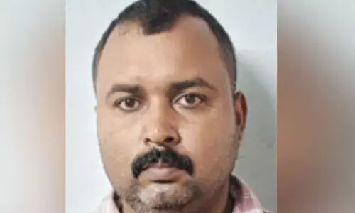 അനാഥത്വത്തിന്റെ ഒറ്റപ്പെടല് മാറ്റാന് നാലു വിവാഹം യുവാവ് അറസ്റ്റില് അനാഥത്വത്തിന്റെ ഒറ്റപ്പെടല് മാറ്റാന് നാലു വിവാഹം യുവാവ് അറസ്റ്റില്