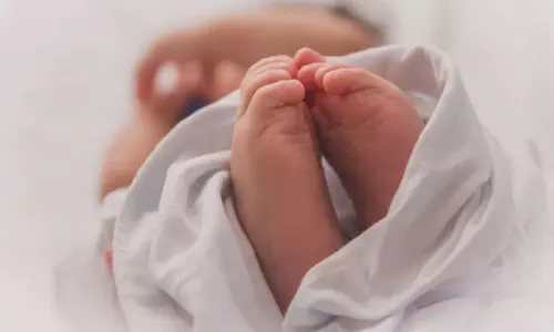 തൊണ്ടയില്‍ അടപ്പ് കുടുങ്ങി 8മാസം പ്രായമുള്ള കുഞ്ഞ് മരിച്ച സംഭവത്തില്‍ കേസെടുത്തു; ആദ്യകുട്ടി മരിച്ചതും സമാന രീതിയില്‍