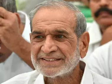 സിഖ് വിരുദ്ധ കലാപം: അച്ഛനും മകനും കൊലപ്പെട്ട കേസിൽ സജ്ജൻ കുമാർ കുറ്റക്കാരൻ സിഖ് വിരുദ്ധ കലാപം: അച്ഛനും മകനും കൊലപ്പെട്ട കേസിൽ സജ്ജൻ കുമാർ കുറ്റക്കാരൻ