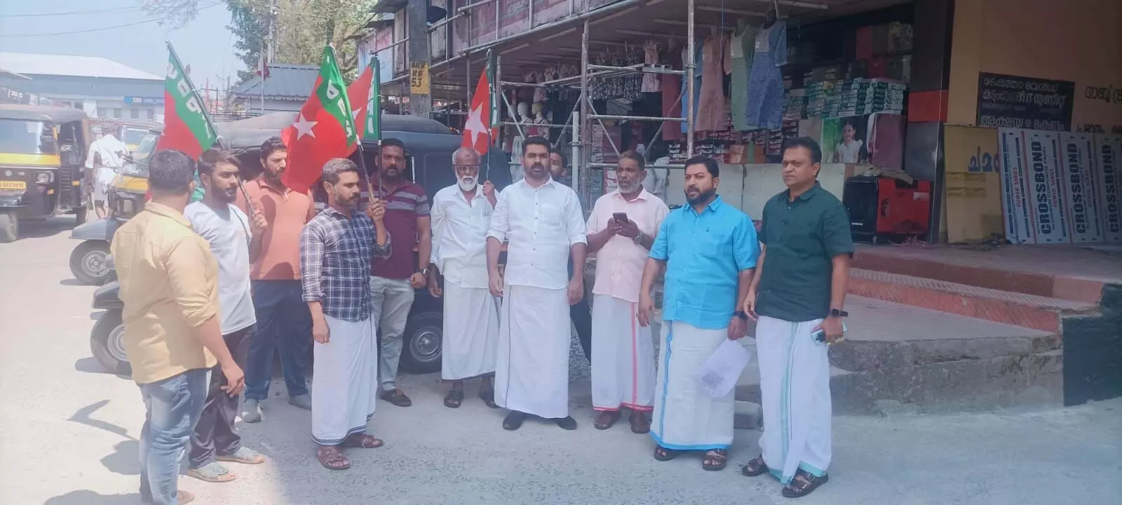 വഖ്ഫ് ബില് പാസ്സാക്കിയതിനെതിരെ എസ്ഡിപിഐ പ്രതിഷേധിച്ചു വഖ്ഫ് ബില് പാസ്സാക്കിയതിനെതിരെ എസ്ഡിപിഐ പ്രതിഷേധിച്ചു