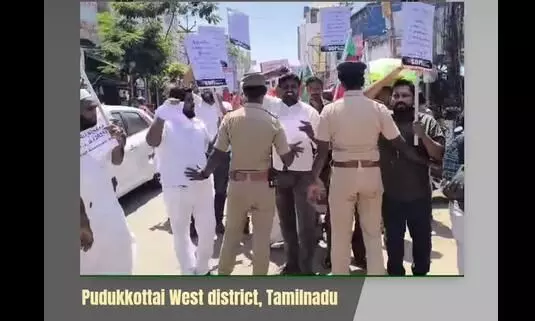 വഖ്ഫ് ഭേദഗതി ബില്ല്; രാജ്യവ്യാപക പ്രതിഷേധം നടത്തി എസ്ഡിപിഐ വഖ്ഫ് ഭേദഗതി ബില്ല്; രാജ്യവ്യാപക പ്രതിഷേധം നടത്തി എസ്ഡിപിഐ