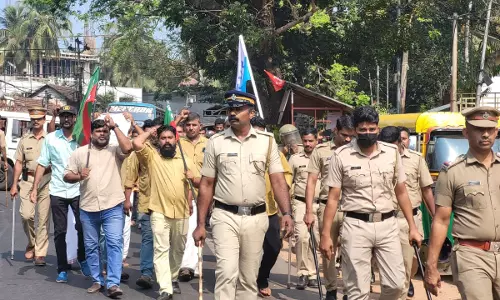 പി കെ സുല്‍ഫിക്കറിനെ ആക്രമിച്ച സംഭവം; സിറ്റി ഓട്ടോ കോര്‍ഡിനേഷന്‍ കമ്മിറ്റി പ്രതിഷേധിച്ചു