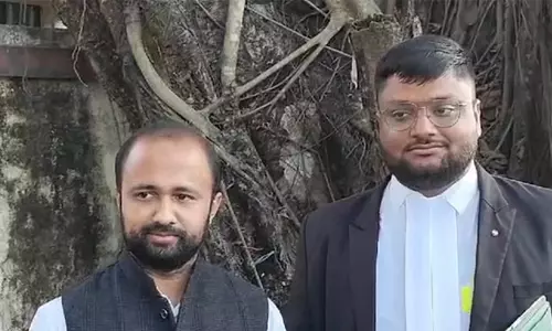 മേഡം ഇന്ന് മേക്ക്അപ്പ് ഇട്ടില്ലേ എന്ന കമന്റില് ഹഹ ഇമോജി; ഡെപ്യൂട്ടി കമ്മീഷണറുടെ പരാതിയില് രണ്ടു പേര്ക്കെതിരെ കേസ് മേഡം ഇന്ന് മേക്ക്അപ്പ് ഇട്ടില്ലേ എന്ന കമന്റില് ഹഹ ഇമോജി; ഡെപ്യൂട്ടി കമ്മീഷണറുടെ പരാതിയില് രണ്ടു പേര്ക്കെതിരെ കേസ്