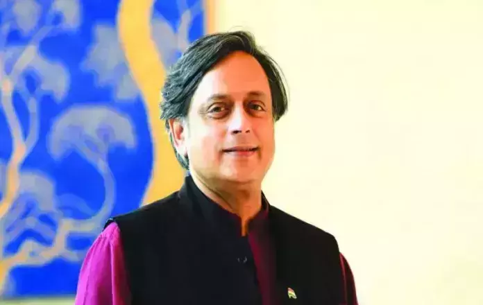 കേരളത്തിന്റ മാറ്റം കണ്ടില്ലെന്ന് നടിക്കാനാവില്ല; ലേഖനത്തില് പറഞ്ഞത് വസ്തുത; നിലപാടില് ഉറച്ച് ശശി തരൂര് കേരളത്തിന്റ മാറ്റം കണ്ടില്ലെന്ന് നടിക്കാനാവില്ല; ലേഖനത്തില് പറഞ്ഞത് വസ്തുത; നിലപാടില് ഉറച്ച് ശശി തരൂര്