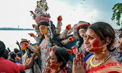 ലവ് ജിഹാദ് നേരിടുന്നത് പഠിക്കാന് പ്രത്യേക സമിതി രൂപീകരിച്ച് മഹാരാഷ്ട്ര സര്ക്കാര് ലവ് ജിഹാദ് നേരിടുന്നത് പഠിക്കാന് പ്രത്യേക സമിതി രൂപീകരിച്ച് മഹാരാഷ്ട്ര സര്ക്കാര്