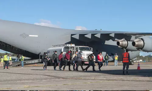 119 ഇന്ത്യന് കുടിയേറ്റക്കാരെ കൂടി യുഎസ് തിരിച്ചയച്ചു; സൈനിക വിമാനം എത്തിയത് ഇന്നലെ രാത്രി 119 ഇന്ത്യന് കുടിയേറ്റക്കാരെ കൂടി യുഎസ് തിരിച്ചയച്ചു; സൈനിക വിമാനം എത്തിയത് ഇന്നലെ രാത്രി