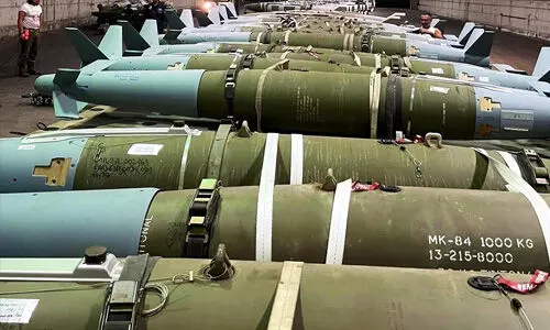 ഫലസ്തീനികളെ കൂട്ടക്കൊല ചെയ്യാന് യുഎസ് കൊടുത്തയച്ച ഹെവി ബോംബുകള് ഇസ്രായേലില് എത്തി ഫലസ്തീനികളെ കൂട്ടക്കൊല ചെയ്യാന് യുഎസ് കൊടുത്തയച്ച ഹെവി ബോംബുകള് ഇസ്രായേലില് എത്തി