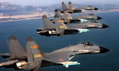 തായ്വാന് ചുറ്റും പറന്ന് ചൈനീസ് യുദ്ധവിമാനങ്ങള്; കാനഡയുടെ പടക്കപ്പല് ഭയന്ന് സ്ഥലം വിട്ടു തായ്വാന് ചുറ്റും പറന്ന് ചൈനീസ് യുദ്ധവിമാനങ്ങള്; കാനഡയുടെ പടക്കപ്പല് ഭയന്ന് സ്ഥലം വിട്ടു