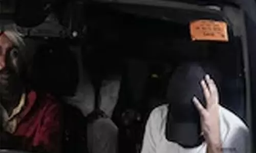 സൈനിക വിമാനത്തില്‍ കയറ്റുന്നതിന് മുമ്പ് സിഖുകാരുടെ ശിരോവസ്ത്രം ഊരി മാറ്റിച്ചു; യുഎസ് നടപടിയെ അപലപിച്ച് എസ്ജിപിസി