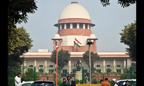 അര്‍ഹരെങ്കില്‍ അപേക്ഷിക്കാതെ ശിക്ഷയിളവ് നല്‍കണം: സുപ്രിം കോടതി