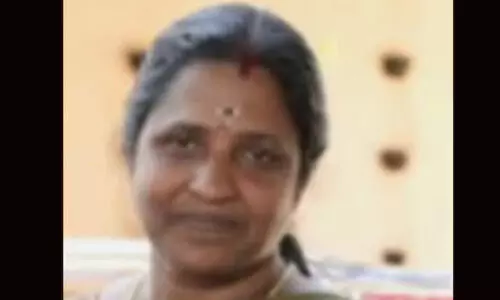 വീട്ടമ്മ മരിച്ച നിലയില്; ഭര്ത്താവിനെ പോലിസ് കസ്റ്റഡിയിലെടുത്തു വീട്ടമ്മ മരിച്ച നിലയില്; ഭര്ത്താവിനെ പോലിസ് കസ്റ്റഡിയിലെടുത്തു