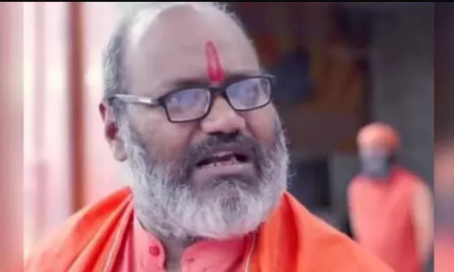 ഹിന്ദുക്കള്ക്ക് തോക്ക് ലൈസന്സ് വേഗത്തില് കൊടുക്കണമെന്ന് യതി നരസിംഹാനന്ദ് ഹിന്ദുക്കള്ക്ക് തോക്ക് ലൈസന്സ് വേഗത്തില് കൊടുക്കണമെന്ന് യതി നരസിംഹാനന്ദ്