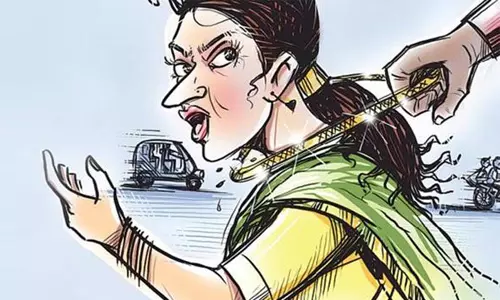 മാനാഞ്ചിറ സ്‌ക്വയറിന് സമീപം മാലപൊട്ടിക്കാന്‍ ശ്രമിച്ചയാളെ ഓട്ടോഡ്രൈവര്‍ പിടികൂടി