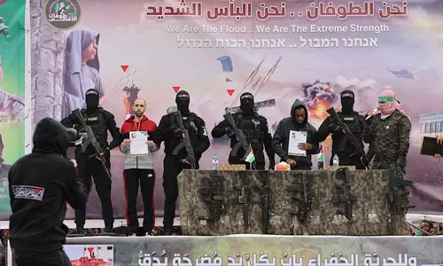 ചരിത്രം മാറ്റാന് നമുക്ക് കഴിയും: ആറ് ഇസ്രായേലി തടവുകാരെ കൈമാറി ഹമാസ്; 602 ഫലസ്തീനികളെ ഇസ്രായേല് വിട്ടയക്കണം (video) ചരിത്രം മാറ്റാന് നമുക്ക് കഴിയും: ആറ് ഇസ്രായേലി തടവുകാരെ കൈമാറി ഹമാസ്; 602 ഫലസ്തീനികളെ ഇസ്രായേല് വിട്ടയക്കണം (video)