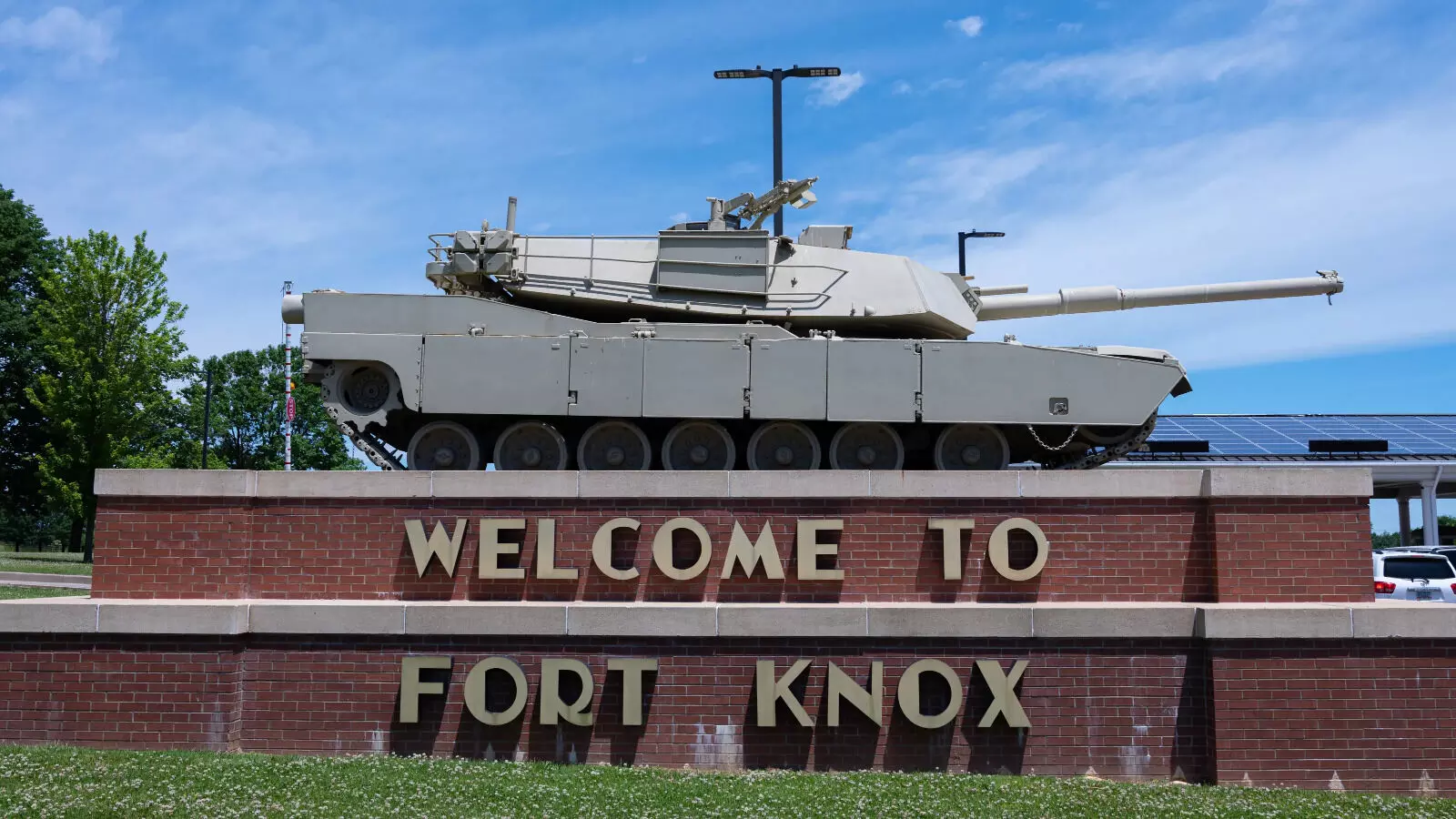 യുഎസിന്റെ സ്വര്ണ നിക്ഷേപമെല്ലാം രഹസ്യ അറയില് ഉണ്ടോയെന്ന് അറിയണം: ട്രംപ് ; ഫോര്ട്ട് നോക്സ് തുറക്കാന് തീരുമാനം യുഎസിന്റെ സ്വര്ണ നിക്ഷേപമെല്ലാം രഹസ്യ അറയില് ഉണ്ടോയെന്ന് അറിയണം: ട്രംപ് ; ഫോര്ട്ട് നോക്സ് തുറക്കാന് തീരുമാനം