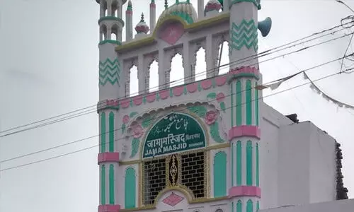 ലവ് ജിഹാദ് ആരോപണം; പത്ത് വീടുകളും നൂറുവര്ഷം പഴക്കമുള്ള മസ്ജിദും പൊളിക്കാന് നോട്ടിസ് ലവ് ജിഹാദ് ആരോപണം; പത്ത് വീടുകളും നൂറുവര്ഷം പഴക്കമുള്ള മസ്ജിദും പൊളിക്കാന് നോട്ടിസ്