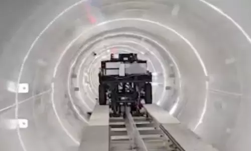 ഡല്‍ഹിയില്‍ നിന്ന് ജയ്പൂരിലേക്ക് 30 മിനിറ്റ്!; ഇന്ത്യയിലെ ആദ്യ ഹൈപ്പര്‍ലൂപ്പ് ടെസ്റ്റ് ട്രാക്ക് തയ്യാറായി(വിഡിയോ)