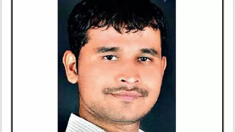 പൂനെ ബസ് ബലാല്സംഗ കേസ്: നിര്ണായക വിവരങ്ങള് കൈമാറുന്നവര്ക്ക് ഒരു ലക്ഷം രൂപ പാരിതോഷികം പ്രഖ്യാപിച്ച് പോലിസ് പൂനെ ബസ് ബലാല്സംഗ കേസ്: നിര്ണായക വിവരങ്ങള് കൈമാറുന്നവര്ക്ക് ഒരു ലക്ഷം രൂപ പാരിതോഷികം പ്രഖ്യാപിച്ച് പോലിസ്