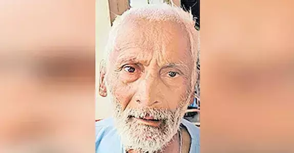 റെയിൽപാളത്തിൽ കല്ലുകൾ കൊണ്ടിട്ട വയോധികൻ പിടിയിൽ