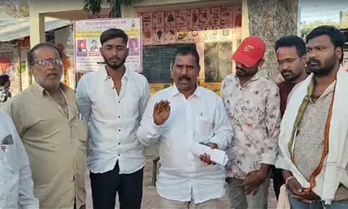 മുസ്‌ലിം വ്യാപാരികള്‍ക്ക് നിരോധനം ഏര്‍പ്പെടുത്തുന്ന പ്രമേയം പാസാക്കി ഗ്രാമസഭ; സ്റ്റേ ചെയ്ത് ബിഡിഒ, നിരോധനത്തെ പിന്തുണച്ച് മന്ത്രി