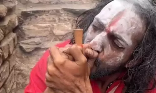 കഞ്ചാവുമായി ഐഐടി ബാബ അറസ്റ്റില്‍; താന്‍ അഘോരിയാണെന്നും കൈയ്യിലുണ്ടായിരുന്നത് പ്രസാദമാണെന്നും അവകാശവാദം