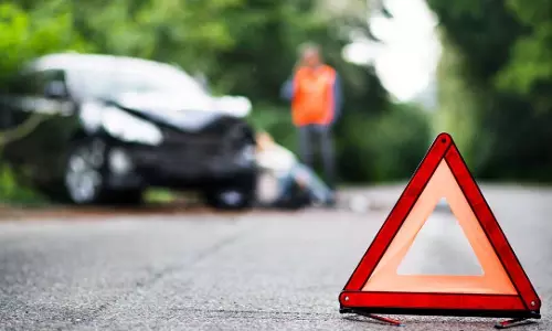 കാസര്കോഡ് കാര് ഡിവൈഡറിലിടിച്ച് അപകടം: മൂന്ന് പേര് മരിച്ചു; ഒരാള്ക്ക് ഗുരുതര പരിക്ക് കാസര്കോഡ് കാര് ഡിവൈഡറിലിടിച്ച് അപകടം: മൂന്ന് പേര് മരിച്ചു; ഒരാള്ക്ക് ഗുരുതര പരിക്ക്