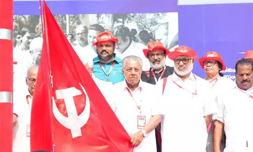 സ്വത്വരാഷ്ട്രീയത്തെ പ്രതിരോധിക്കുന്നതില് പരാജയപ്പെട്ടെന്ന് സിപിഎം പ്രവര്ത്തന റിപോര്ട്ട് സ്വത്വരാഷ്ട്രീയത്തെ പ്രതിരോധിക്കുന്നതില് പരാജയപ്പെട്ടെന്ന് സിപിഎം പ്രവര്ത്തന റിപോര്ട്ട്