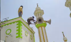 ഉച്ചഭാഷണിയുടെ ശബ്ദം കൂടുതലെന്ന് ; ഇമാമിനെതിരേ കേസ്