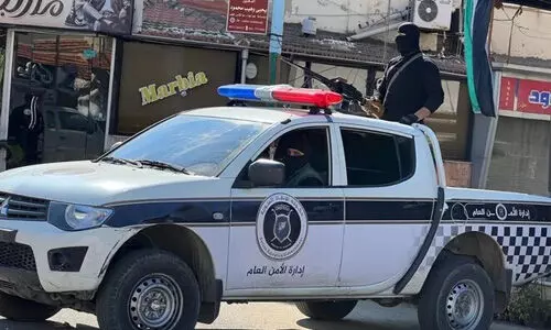 ബശ്ശാറുല് അസദിന്റെ നാട്ടില് ഏറ്റുമുട്ടല്; ഹെലികോപ്റ്റര് ഉപയോഗിച്ച് ആക്രമണം നടത്തി ഇടക്കാല സര്ക്കാര് (videos) ബശ്ശാറുല് അസദിന്റെ നാട്ടില് ഏറ്റുമുട്ടല്; ഹെലികോപ്റ്റര് ഉപയോഗിച്ച് ആക്രമണം നടത്തി ഇടക്കാല സര്ക്കാര് (videos)