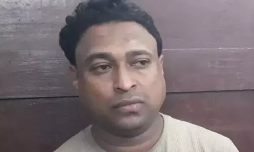 മകന്റെ ശരീരത്തില് എംഡിഎംഎ പാക്കറ്റുകള് ഒട്ടിച്ച് വില്പ്പന നടത്തിയ ആള് അറസ്റ്റില് മകന്റെ ശരീരത്തില് എംഡിഎംഎ പാക്കറ്റുകള് ഒട്ടിച്ച് വില്പ്പന നടത്തിയ ആള് അറസ്റ്റില്