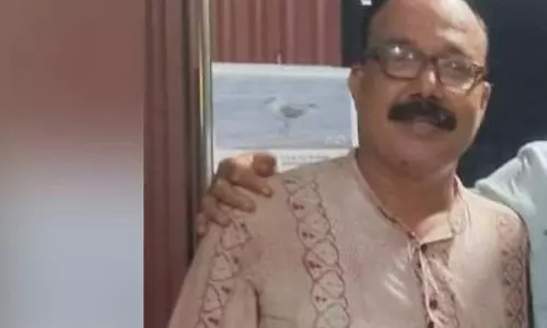 സിപിഎം സമ്മേളനത്തില് പങ്കെടുക്കാന് എത്തിയ കലാകാരന് തൂങ്ങിമരിച്ച നിലയില് സിപിഎം സമ്മേളനത്തില് പങ്കെടുക്കാന് എത്തിയ കലാകാരന് തൂങ്ങിമരിച്ച നിലയില്