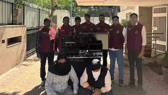 ഇന്ത്യ-ന്യൂസിലന്ഡ് മല്സരത്തിന് മുമ്പായി നടന്നത് 5,000 കോടി രൂപയുടെ വാതുവെപ്പ്; ദാവൂദ് ഇബ്രാഹിമിന്റെ ഡി കമ്പനിയും രംഗത്ത് ഇന്ത്യ-ന്യൂസിലന്ഡ് മല്സരത്തിന് മുമ്പായി നടന്നത് 5,000 കോടി രൂപയുടെ വാതുവെപ്പ്; ദാവൂദ് ഇബ്രാഹിമിന്റെ ഡി കമ്പനിയും രംഗത്ത്