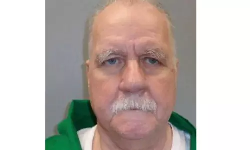 ബ്രാഡ് സിഗ്മന്റെ വധശിക്ഷ നടപ്പാക്കി; മൂന്നു പേര് അടങ്ങിയ ഫയറിങ് സ്ക്വോഡാണ് വെടിവച്ചത് ബ്രാഡ് സിഗ്മന്റെ വധശിക്ഷ നടപ്പാക്കി; മൂന്നു പേര് അടങ്ങിയ ഫയറിങ് സ്ക്വോഡാണ് വെടിവച്ചത്