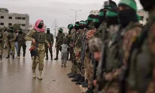 ഹമാസ് ആയുധം താഴെ വെച്ചാല് വെടിനിര്ത്തലാവാമെന്ന് ഇസ്രായേല്; സാധ്യമല്ലെന്ന് ഹമാസ് ഹമാസ് ആയുധം താഴെ വെച്ചാല് വെടിനിര്ത്തലാവാമെന്ന് ഇസ്രായേല്; സാധ്യമല്ലെന്ന് ഹമാസ്