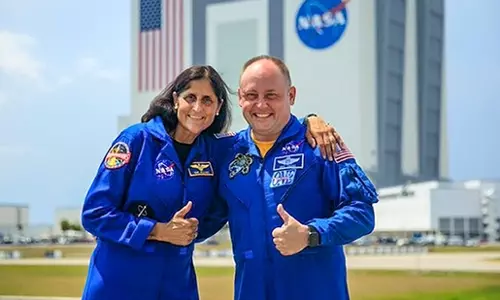 സുനിത വില്യംസും വില്‍മോറും ഭൂമിയിലേക്ക് മടങ്ങുന്നു; ലാന്‍ഡിങ് തിയ്യതി പ്രഖ്യാപിച്ച് നാസ
