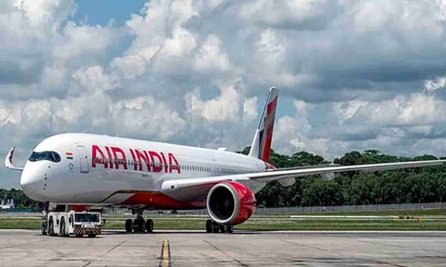 ബോംബ് ഭീഷണി; എയര് ഇന്ത്യ വിമാനം മുംബൈയില് തിരിച്ചെത്തി ബോംബ് ഭീഷണി; എയര് ഇന്ത്യ വിമാനം മുംബൈയില് തിരിച്ചെത്തി