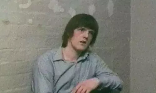 സെല്ലിലെ ടിവിയും പ്ലേ സ്റ്റേഷനും ജയില് ഉദ്യോഗസ്ഥര് കൊണ്ടുപോയി; സീരിയല് കില്ലര് നിരാഹാര സമരത്തില് സെല്ലിലെ ടിവിയും പ്ലേ സ്റ്റേഷനും ജയില് ഉദ്യോഗസ്ഥര് കൊണ്ടുപോയി; സീരിയല് കില്ലര് നിരാഹാര സമരത്തില്