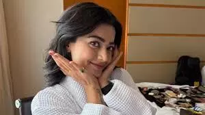 കന്നഡ നടിയായി അറിയപ്പെടാന് താല്പര്യമില്ല: നടി രശ്മികയ്ക്ക് സംരക്ഷണം ആവശ്യപ്പെട്ട് അമിത് ഷായ്ക്ക് കത്ത് കന്നഡ നടിയായി അറിയപ്പെടാന് താല്പര്യമില്ല: നടി രശ്മികയ്ക്ക് സംരക്ഷണം ആവശ്യപ്പെട്ട് അമിത് ഷായ്ക്ക് കത്ത്