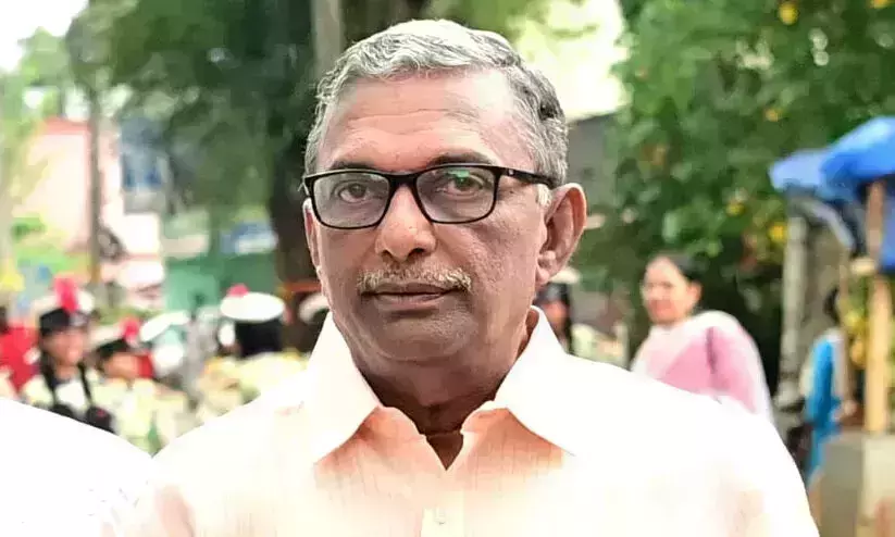 എസ് ഡി പി ഐയില് ചേര്ന്നാലും ബി ജെ പിയില് ചേരുന്ന പ്രശ്നമില്ല: എ പദ്മകുമാര് എസ് ഡി പി ഐയില് ചേര്ന്നാലും ബി ജെ പിയില് ചേരുന്ന പ്രശ്നമില്ല: എ പദ്മകുമാര്