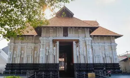 കൂടല്‍ മാണിക്യക്ഷേത്രത്തിലെ ജാതി വിവേചനം; റിപോര്‍ട്ട് തേടി മനുഷ്യാവകാശ കമ്മീഷന്‍