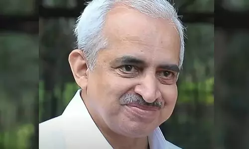 പകുതി വില വാഗ്ദാന തട്ടിപ്പ് കേസ്: കെ എന് ആനന്ദ കുമാര് കസ്റ്റഡിയില് പകുതി വില വാഗ്ദാന തട്ടിപ്പ് കേസ്: കെ എന് ആനന്ദ കുമാര് കസ്റ്റഡിയില്