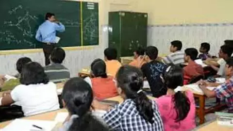 കോഴിക്കോട് അനധികൃത ട്യൂഷന്‍ കേന്ദ്രങ്ങള്‍ പൂട്ടും; ജില്ലാ കലക്ടര്‍