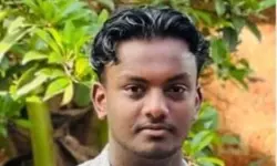 സ്കൂട്ടറും പിക്കപ്പ് വാനും കൂട്ടിയിടിച്ച് കോളജ് വിദ്യാര്ഥി മരിച്ചു സ്കൂട്ടറും പിക്കപ്പ് വാനും കൂട്ടിയിടിച്ച് കോളജ് വിദ്യാര്ഥി മരിച്ചു