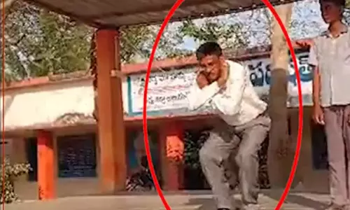 കുട്ടികള്‍ പഠിക്കുന്നില്ല; ഇനി അധ്യാപകരുടെ തെറ്റാണോ ? സ്വയം ഏത്തമിട്ട് ഹെഡ്മാസ്റ്റര്‍ (വീഡിയോ)