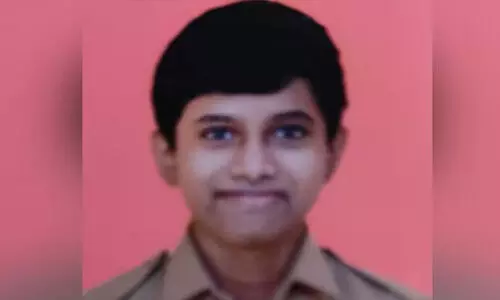 പത്താംക്ലാസ് വിദ്യാര്ഥി കിടപ്പുമുറിയില് തൂങ്ങി മരിച്ചനിലയില് പത്താംക്ലാസ് വിദ്യാര്ഥി കിടപ്പുമുറിയില് തൂങ്ങി മരിച്ചനിലയില്