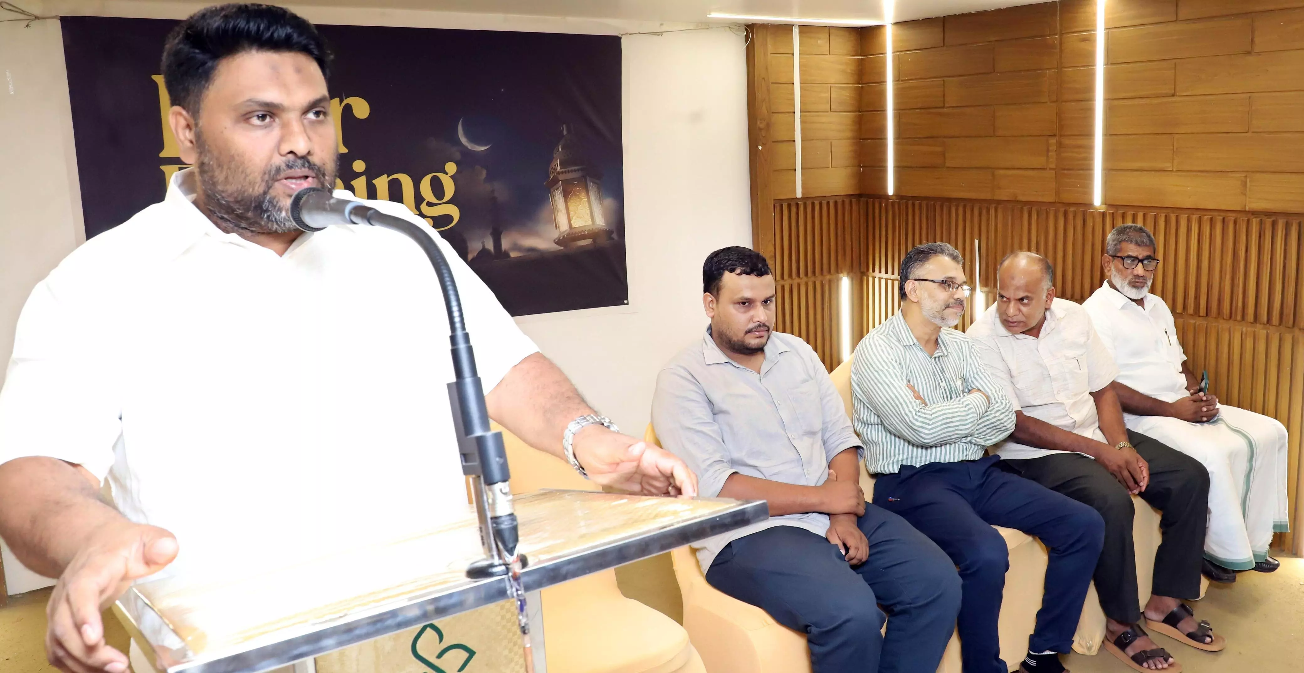 എസ്ഡിപിഐ ഇഫ്താർ മീറ്റ് സംഘടിപ്പിച്ചു. എസ്ഡിപിഐ ഇഫ്താർ മീറ്റ് സംഘടിപ്പിച്ചു.
