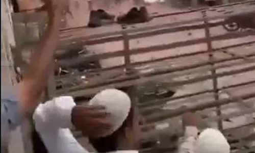 ഹോളി ആഘോഷത്തിനിടെ ഗിരിധിലും ലുധിയാനയിലും ഷാജഹാന്‍പൂരിലും പള്ളികള്‍ക്ക് മുന്നില്‍ സംഘര്‍ഷം (വീഡിയോ)