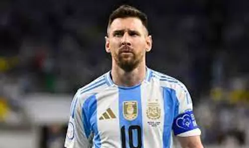 ലോകകപ്പ് യോഗ്യത: ബ്രസീലിനെതിരേ മെസ്സിയില്ലാതെ അര്ജന്റീന ഇറങ്ങും ലോകകപ്പ് യോഗ്യത: ബ്രസീലിനെതിരേ മെസ്സിയില്ലാതെ അര്ജന്റീന ഇറങ്ങും