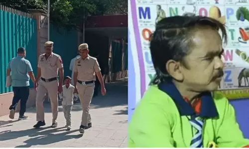 യൂട്യൂബ് വീഡിയോ ചിത്രീകരിക്കാന് വിളിച്ചുവരുത്തി പീഡനം; ഹാസ്യകലാകാരന് 20 വര്ഷം തടവ് യൂട്യൂബ് വീഡിയോ ചിത്രീകരിക്കാന് വിളിച്ചുവരുത്തി പീഡനം; ഹാസ്യകലാകാരന് 20 വര്ഷം തടവ്